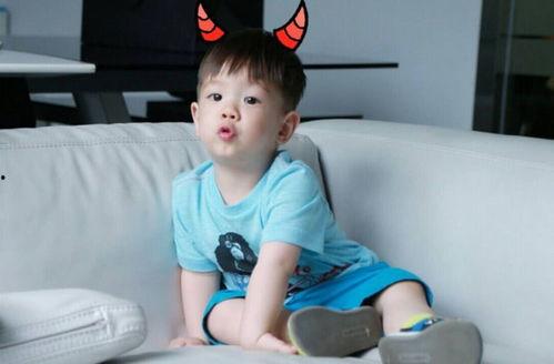 嗯哼大王跟娱乐圈,童星成长记