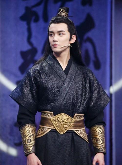 杨平演员,光影交织，演绎人生百态